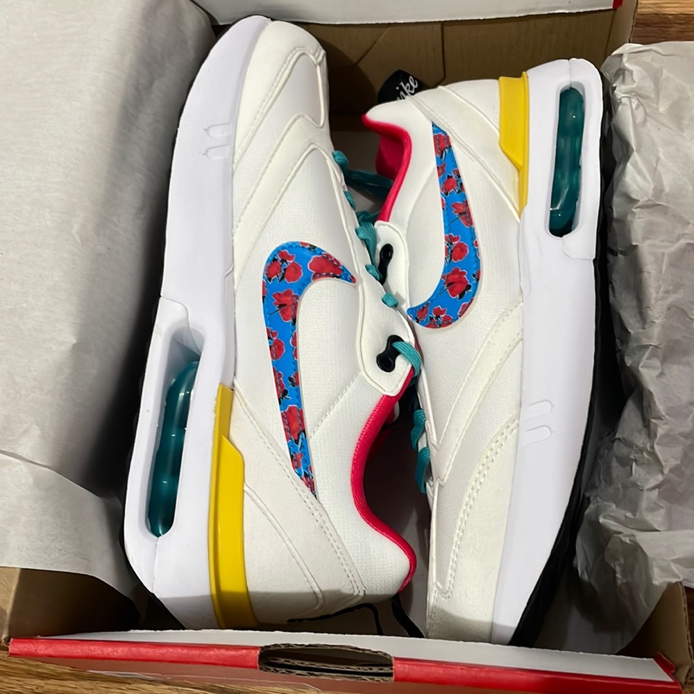 Air Max Dawn（GS） DQ7772 100 Size 7Y